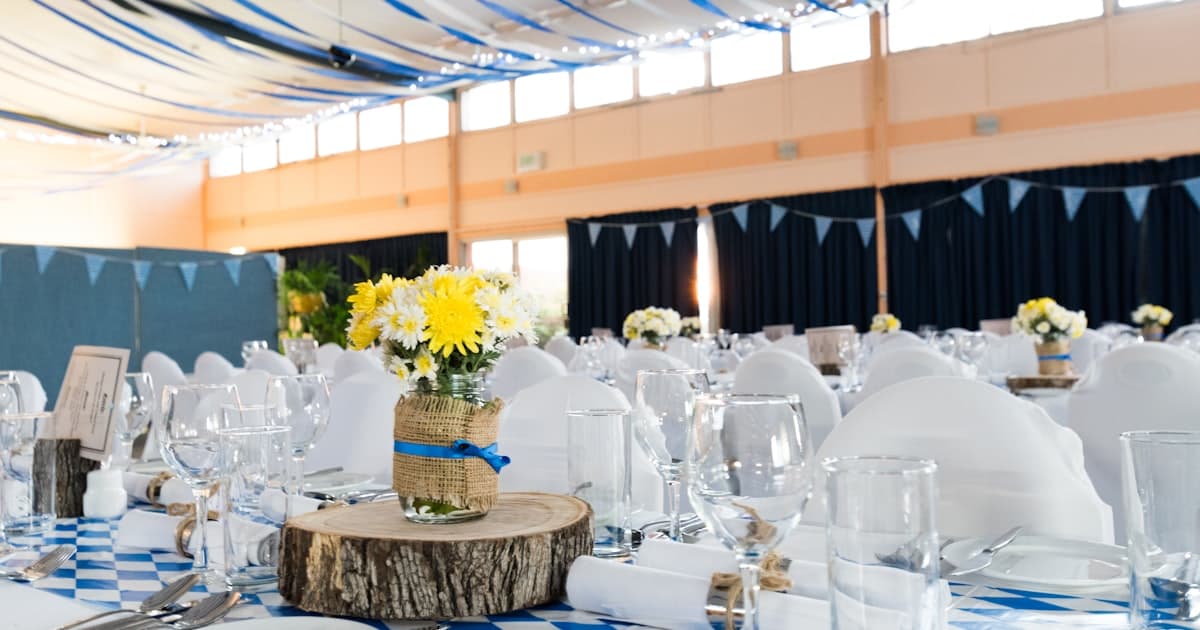 Traiteur mariage 100 personnes : organisation et budget détaillé