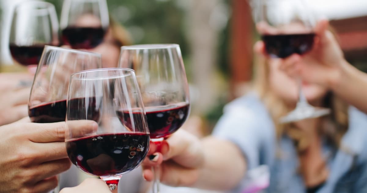 Accords mets et vins pour votre réception : le guide pratique
